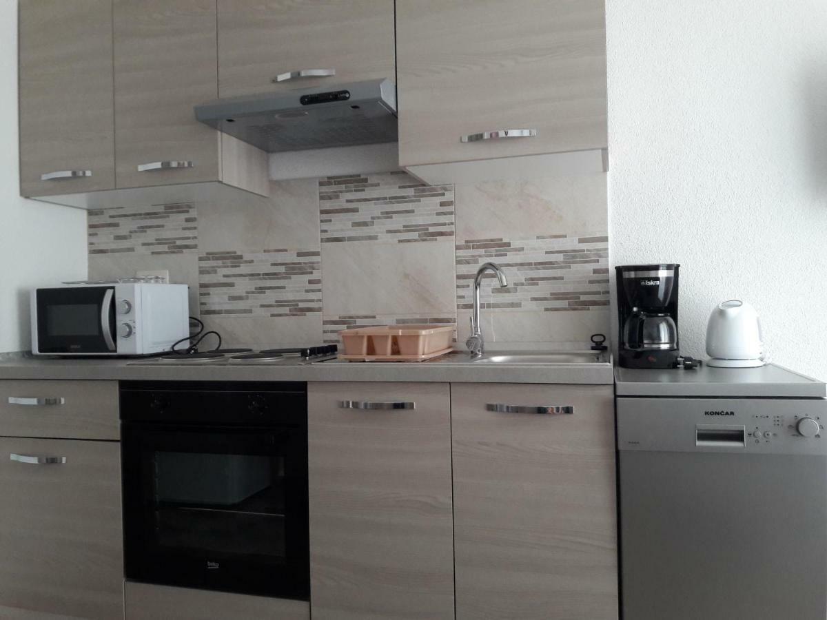 Апартаменты Apartman Miljenko - Matovica Кампор Экстерьер фото